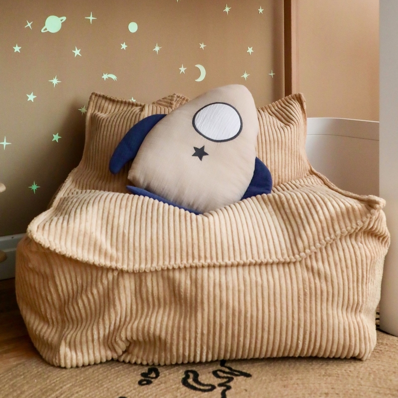 Shop-the-Look-kinderzimmer-weltall-hochbett-beige-dunkelblau-dinkiballoon-240351n3