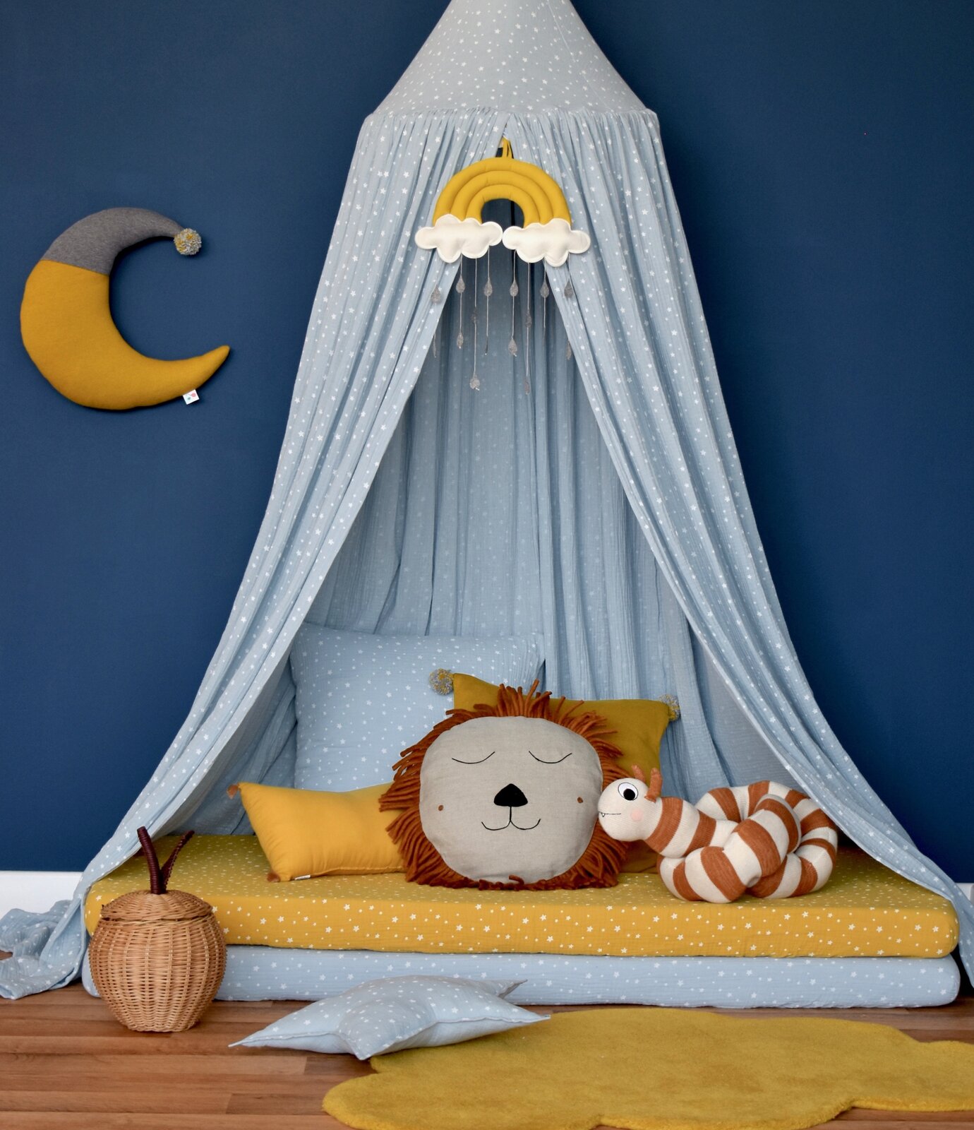 Kuschelecke mit Baldachin & Musselin Laken online kaufen