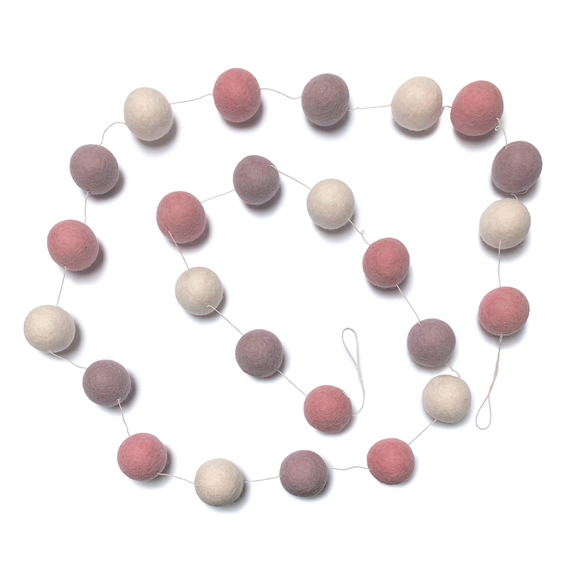 Girlande aus Filzbällen rosa 200cm handmade