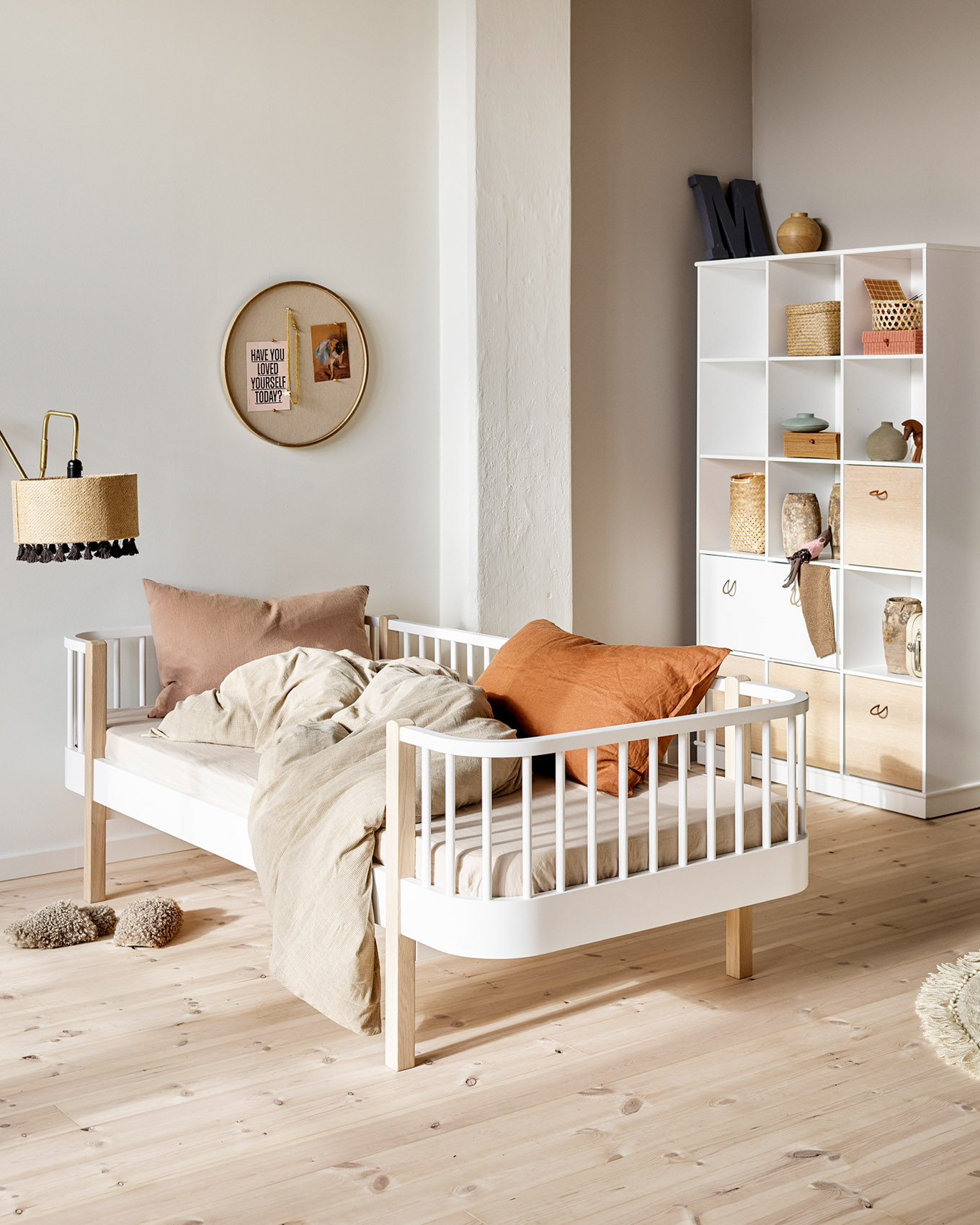 Kinderbett und Regal Wood von Oliver Furniture aus Birke und Eiche