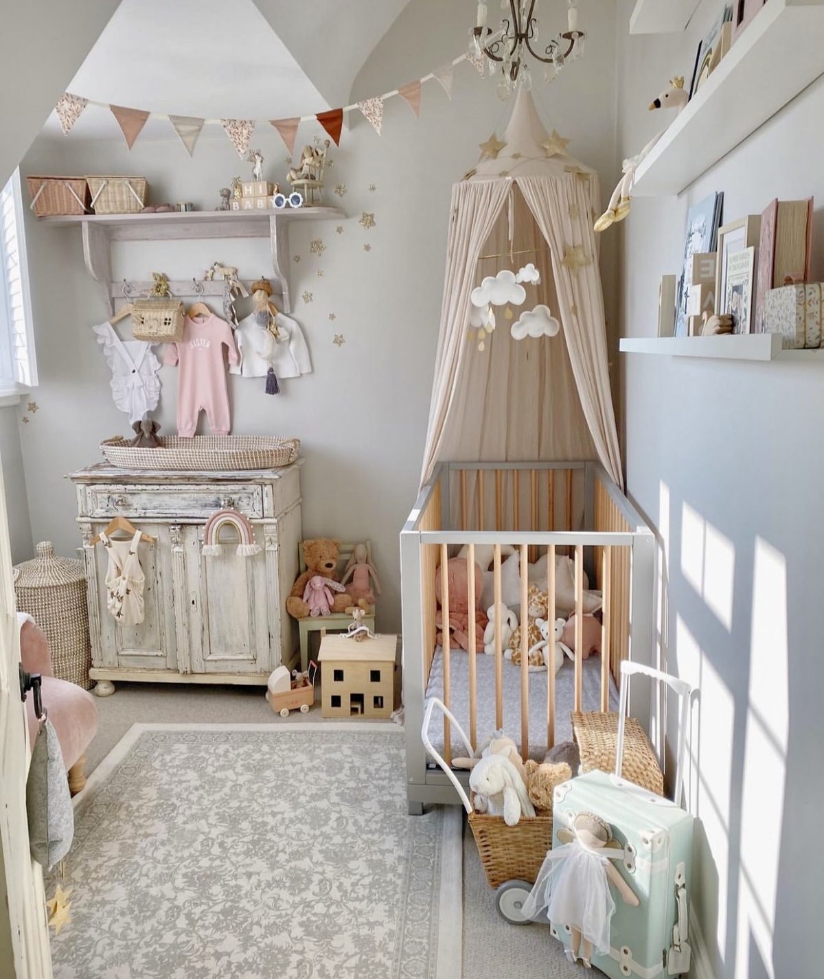 Gemütliches Babyzimmer mit Boho Deko