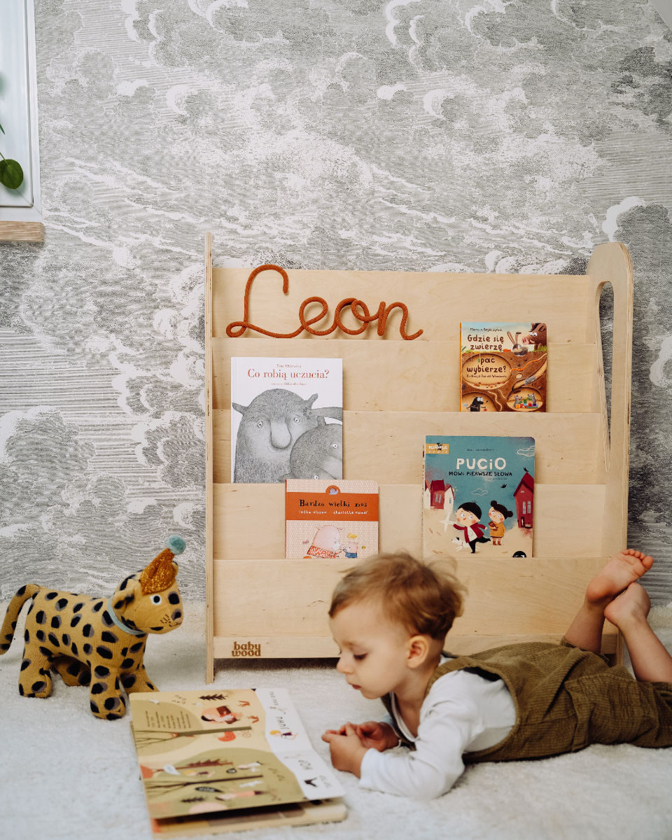 babywood-kinderzimmer-montessori-buecherregal-slim-holz-3