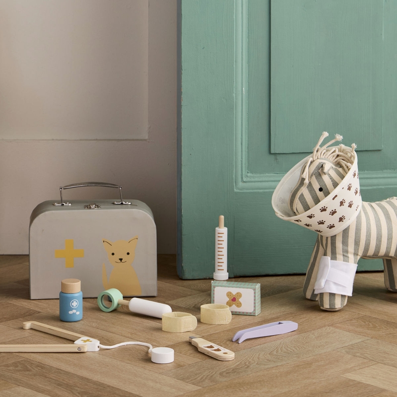 Tierarztkoffer mit viel Zubehör aus Holz ab 3 Jahren