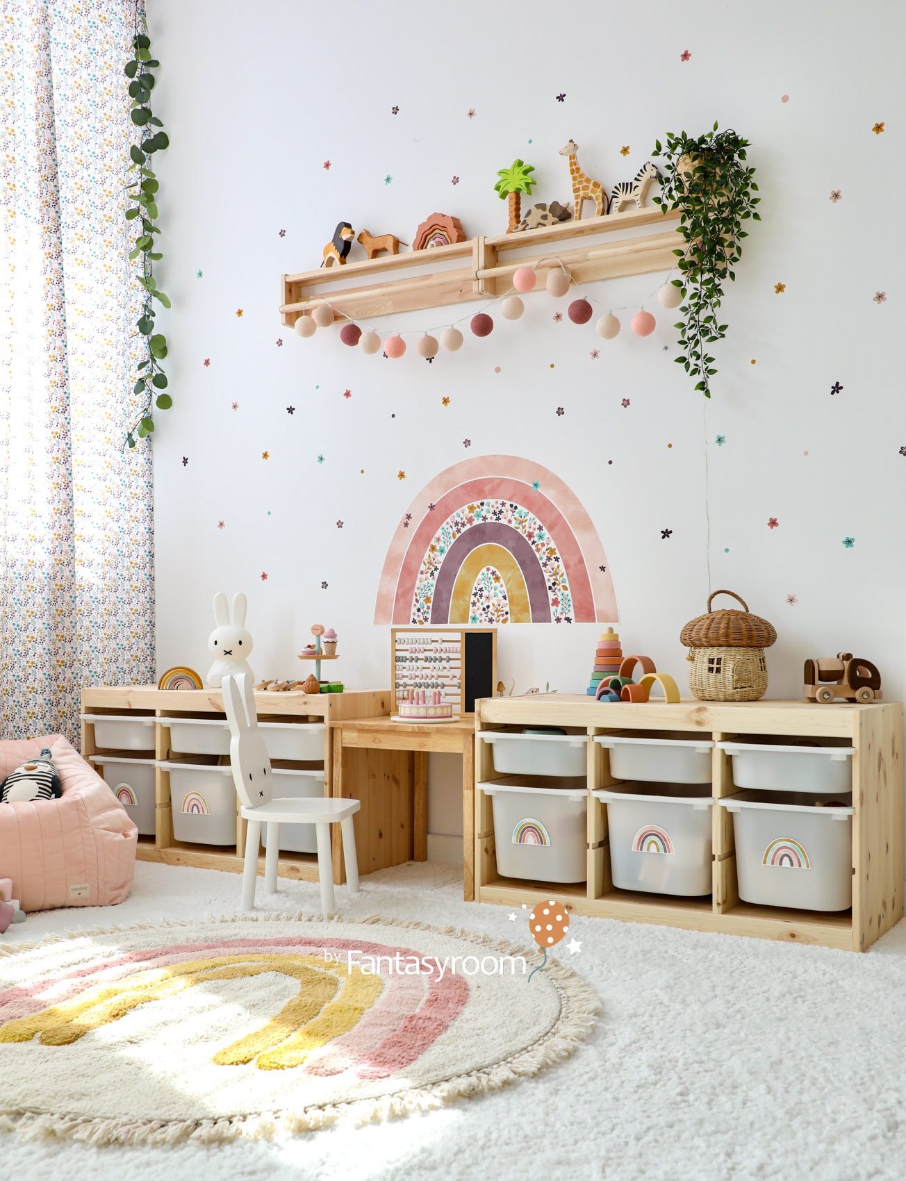 Kinderzimmer Wanddeko mit Wandsticker Regenbogen in Altrosa