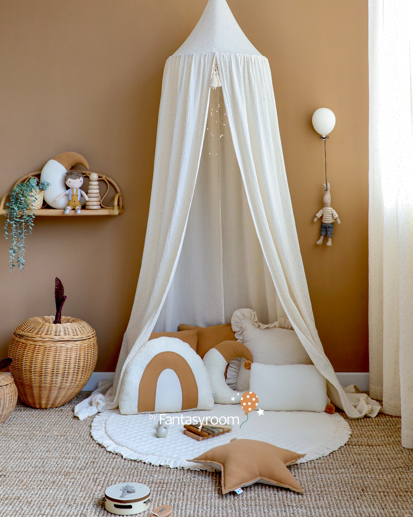 Kuschelecke mit Musselin Baldachin, Spielmatte und passenden Kissen