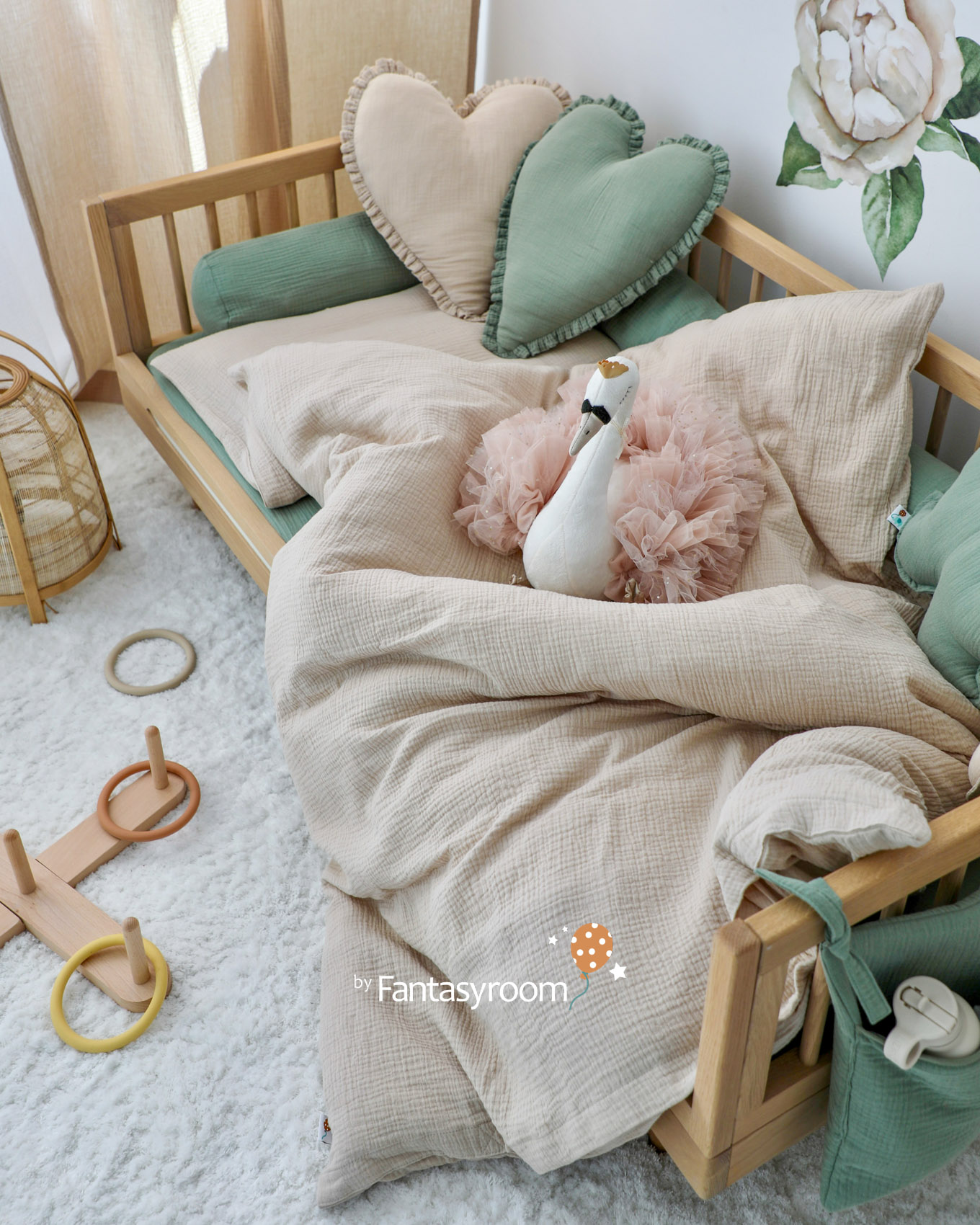 Handgemachte Kinderbettwäsche in Beige aus weichem Musselin