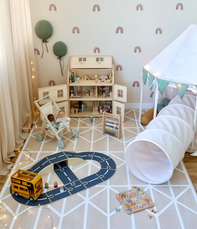 Spielzimmer mit Puzzlematte, Puppenhaus, Pavillon &amp; Krabbeltunnel