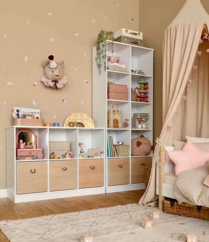 Kinderzimmer in Beige &amp; Rosa mit Oliver Furniture Möbeln