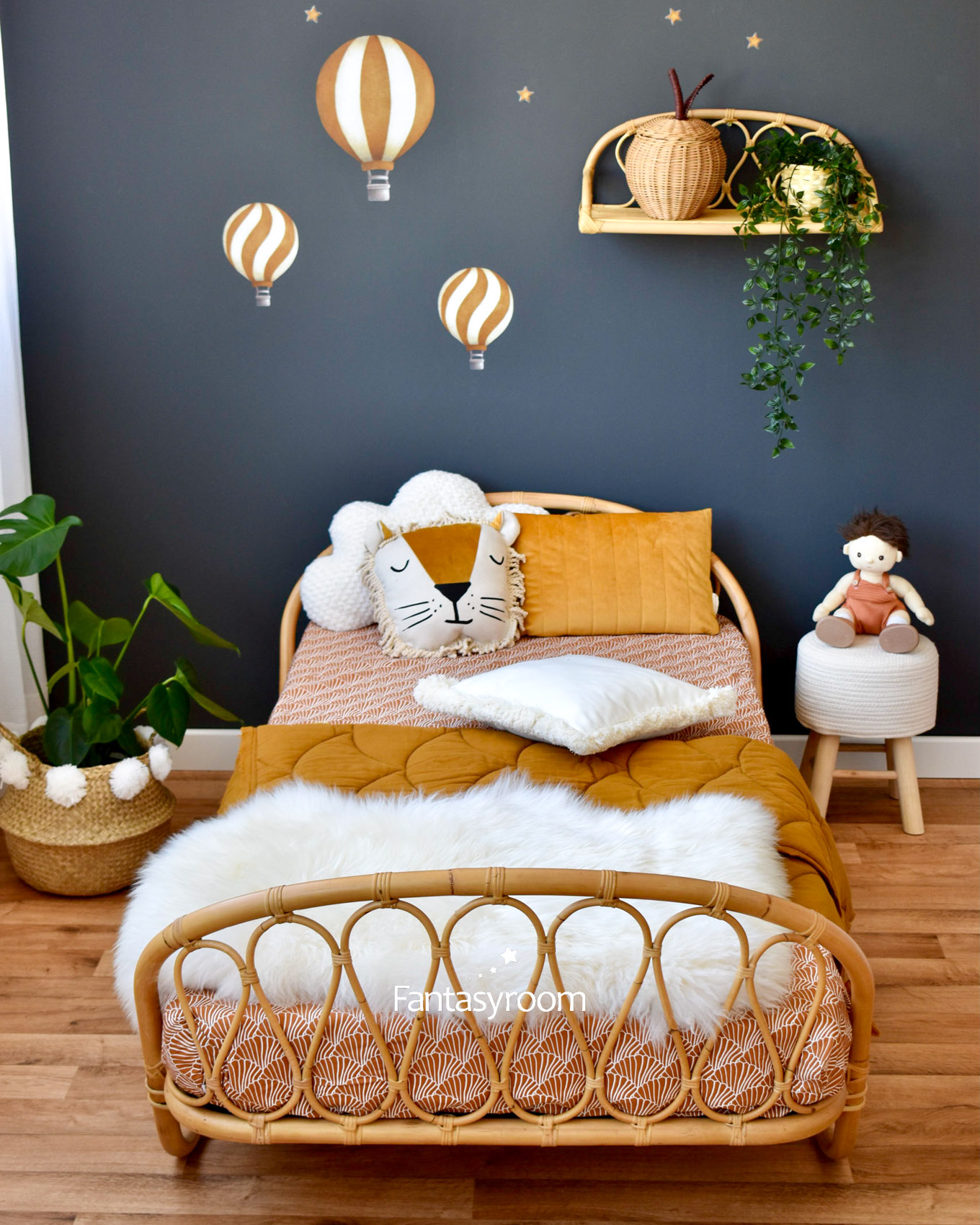 Rattan Kinderbett 90x200cm im Jungen Kinderzimmer