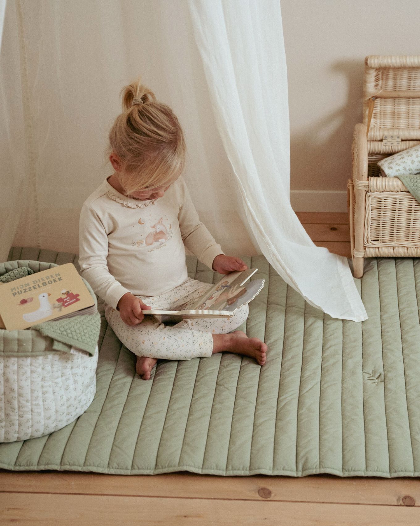 fantasyroom-ratgeber-lese-kuschelecke-fuer-kinder-einrichten-2411