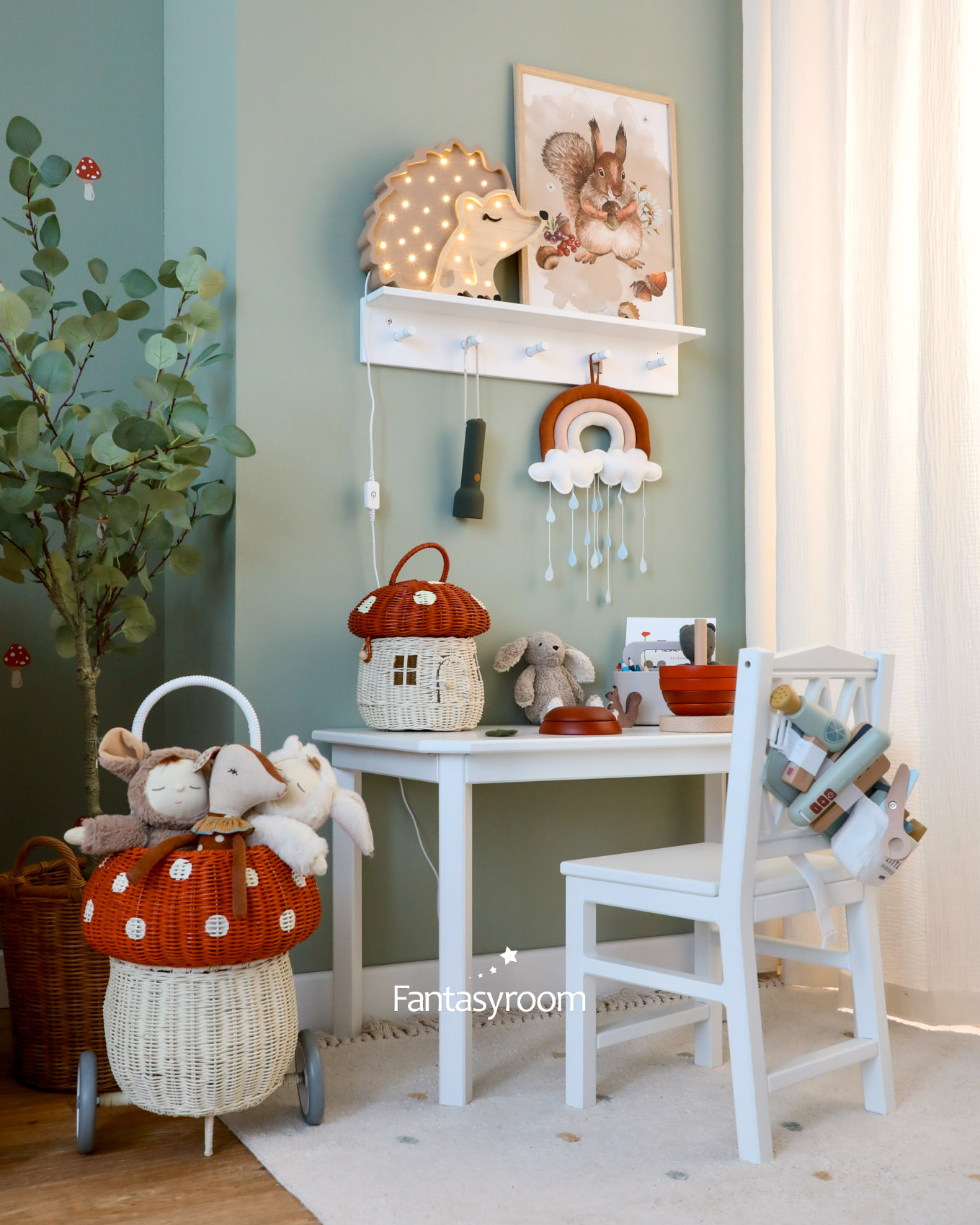 kinderzimmer-beige-gruen-glueckspilz-by-fantasyroom-2311-6Z8A3315