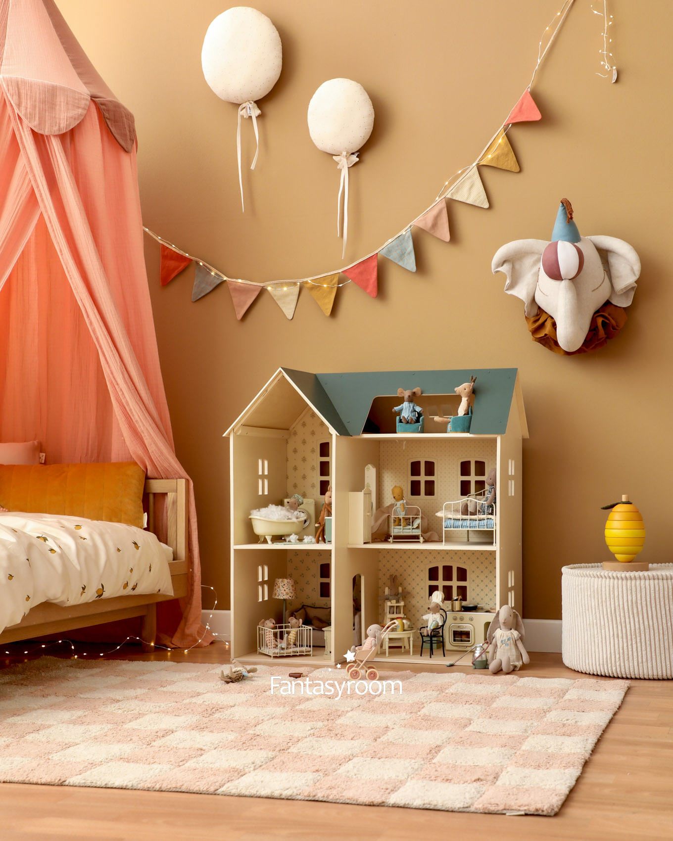 kinderzimmer-maedchen-altrosa-braun-maileg-fantasyroom-2312-6Z8A3441