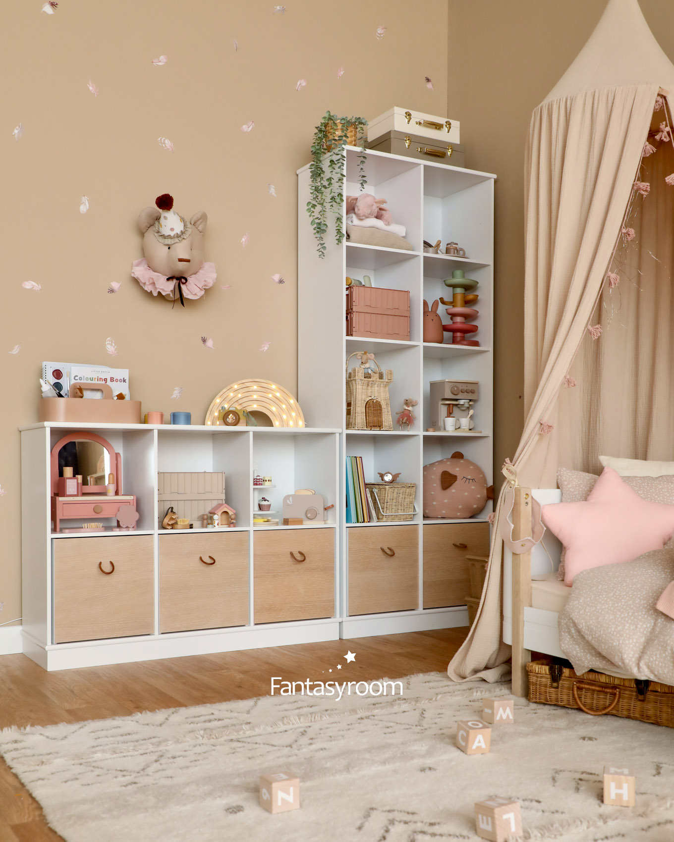 kinderzimmer-maedchen-beige-altrosa-by-fantasyroom-24016Z8A5953