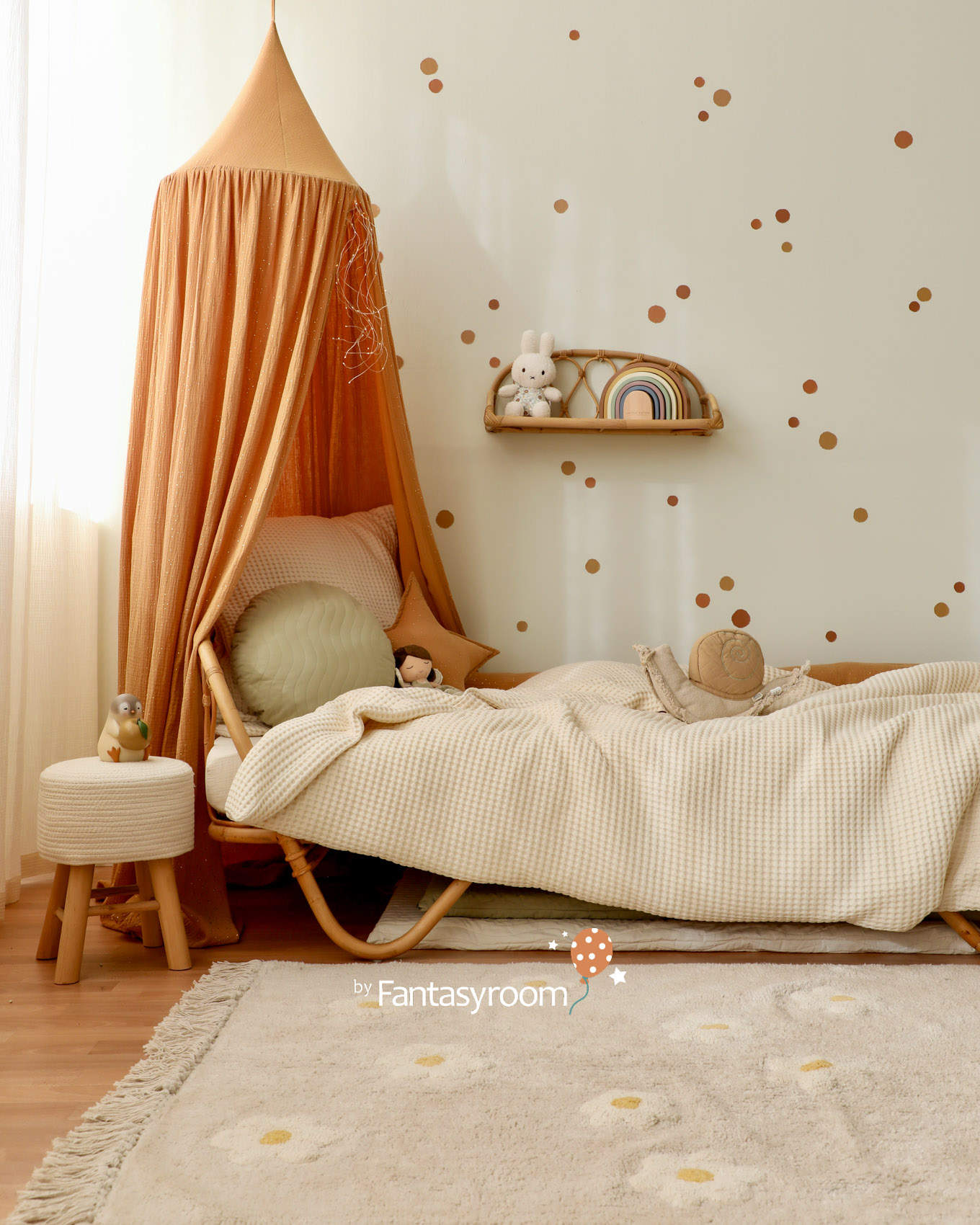 kinderzimmer-rattanbett-betthimmel-camel-creme-dinki-balloon-fantasyroom-2310-6Z8A6587