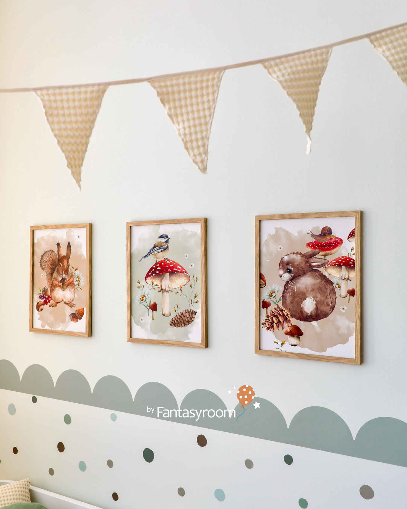 kinderzimmer-salbei-gruen-creme-kinderbett-dinki-balloon-2307-6Z8A1094-2