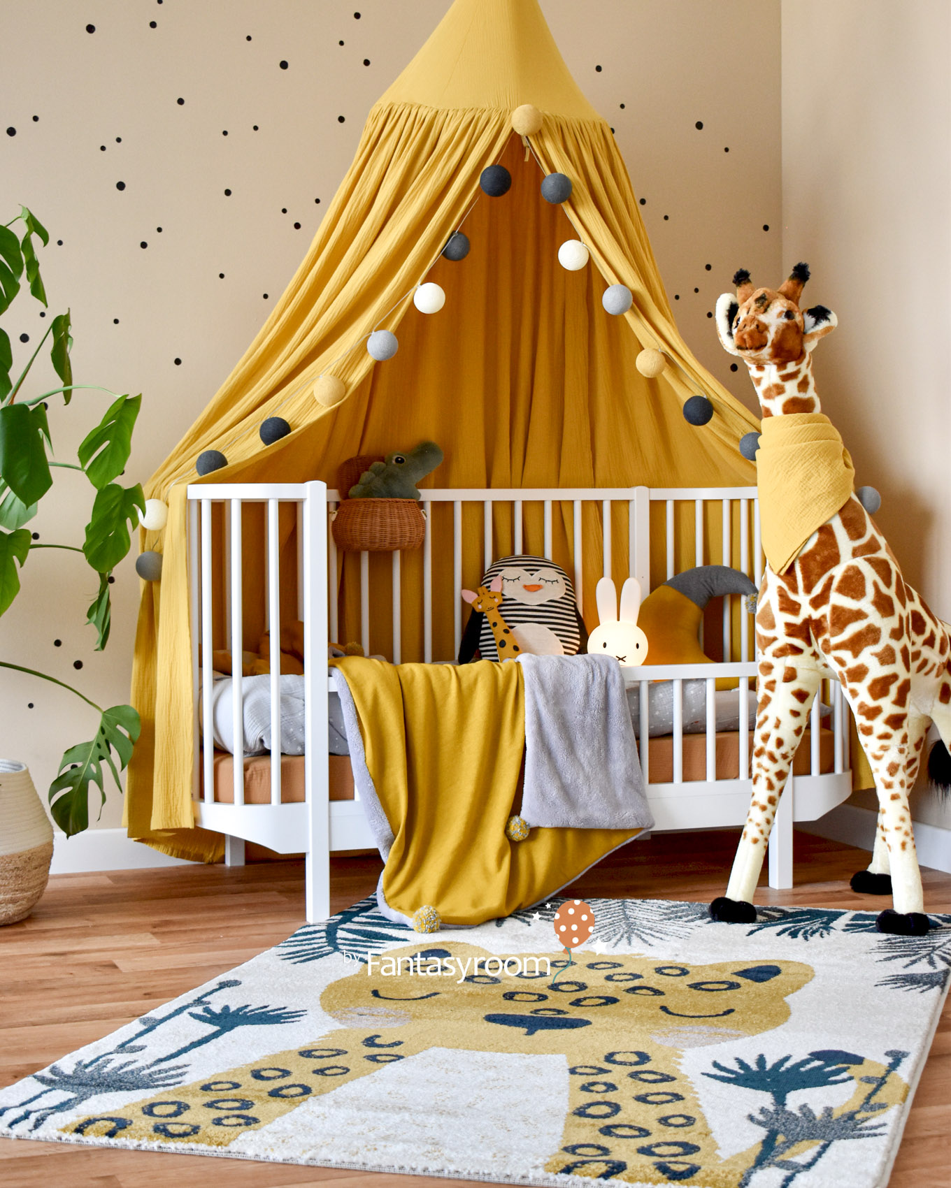 kinderzimmer-senfgelb-safari-dinki-balloon-2410