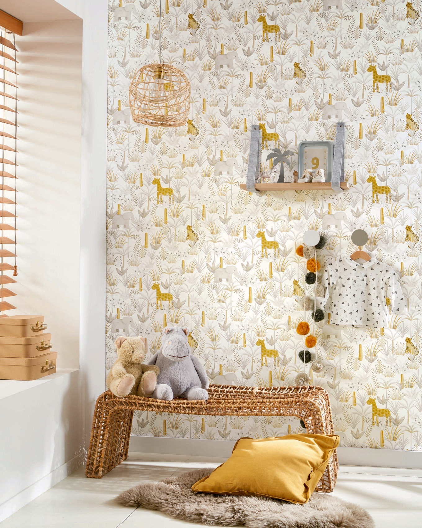Kinderzimmer Tapete mit Safari Tieren von Casadeco