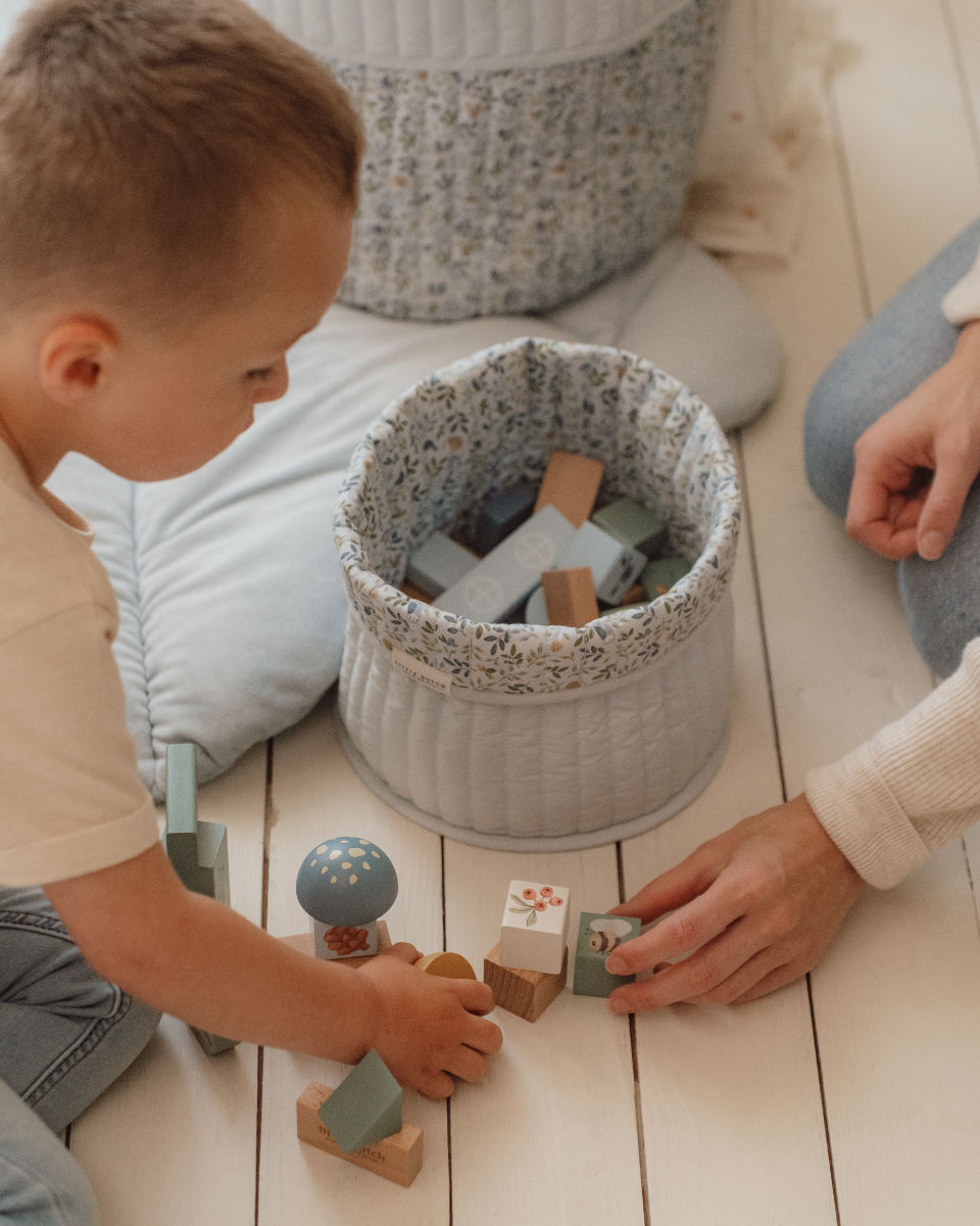 little-dutch-TE30944030-forest-friends-aufbewahrung-stoffkorb-rund-baumwolle-zweige-blau-6